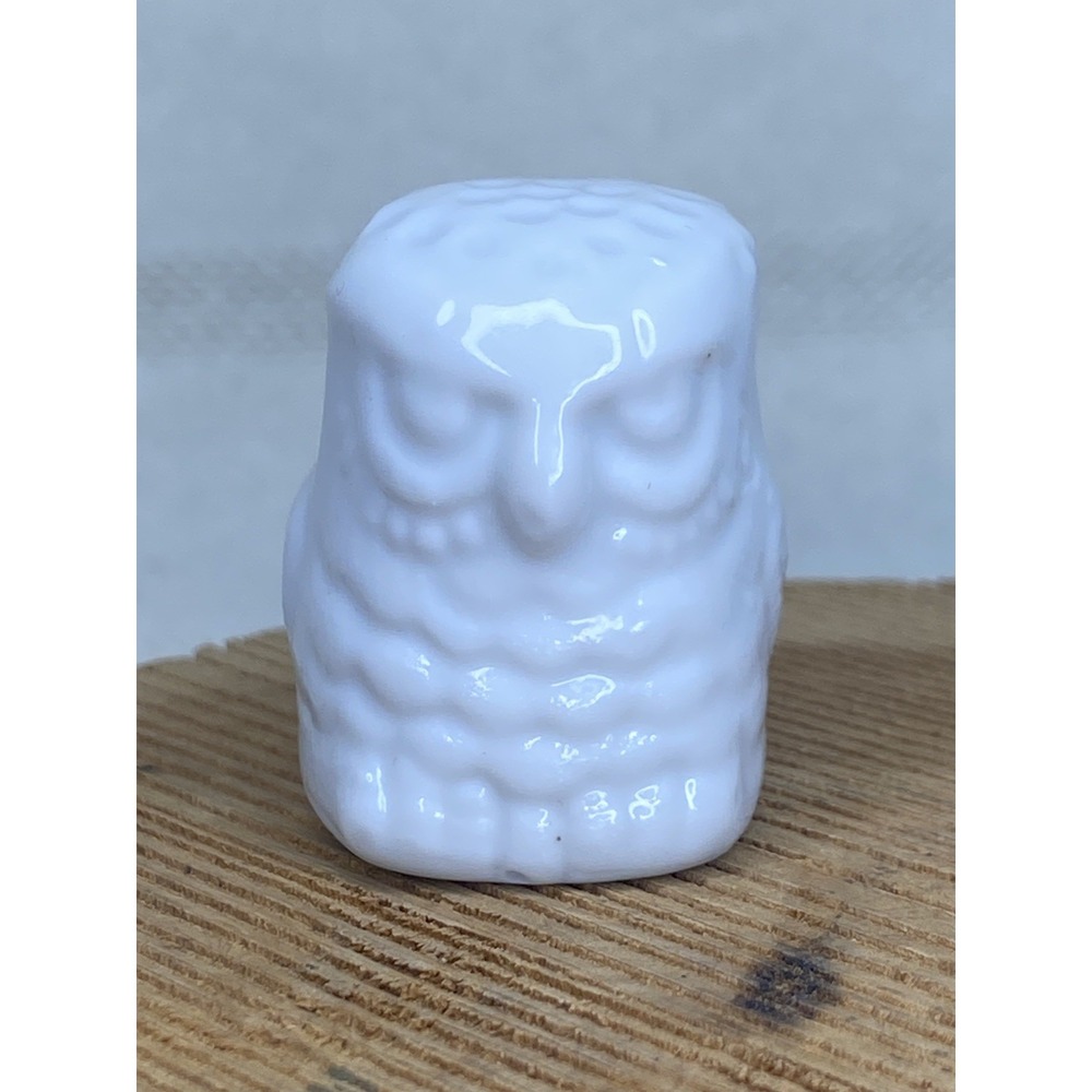 Vintage Sewing Accessory White Owl Thimble Ceramic Cottagecore Knickknack 1.25"